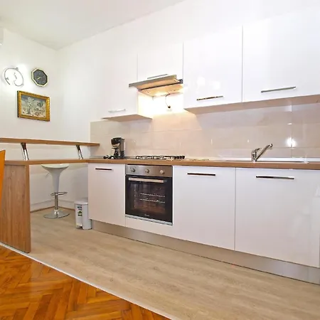 Fuer 4 Personen Ca 80 Qm In Pula, Istrien Istrische Riviera Apartment Pula